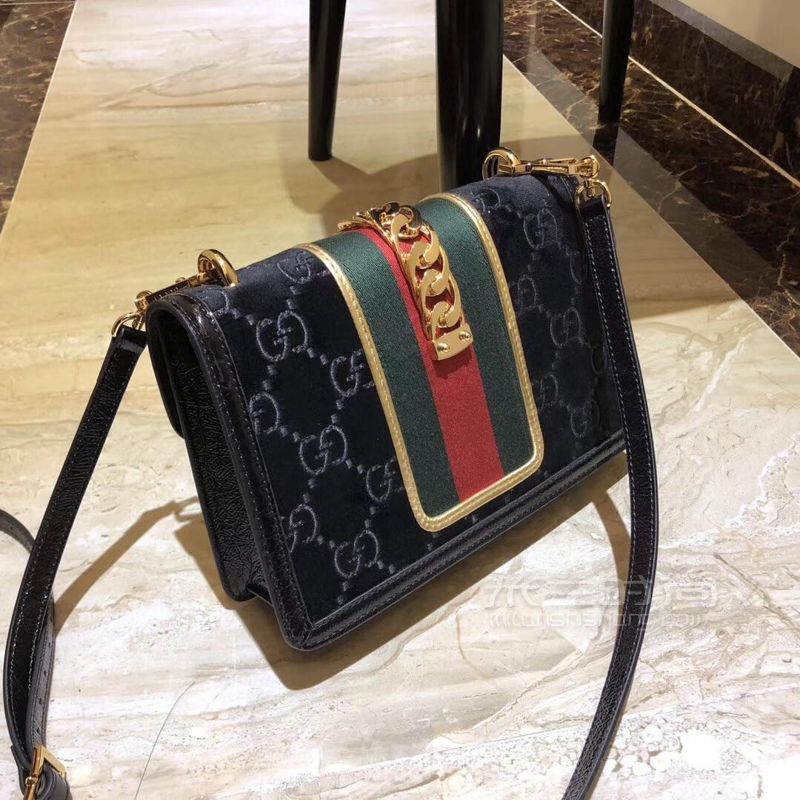 gucci 524405